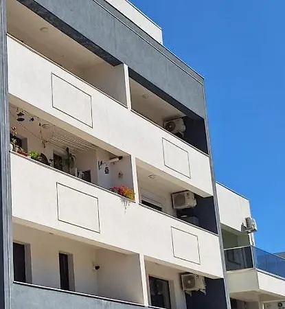 Cu 1 Dormitor Si Living In Mamaia Nord Năvodari